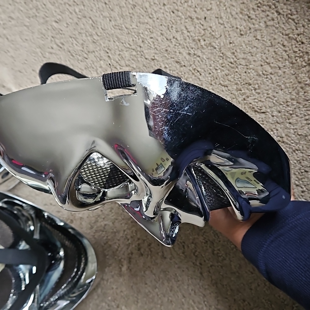 Halloween Mirrored and Black Mesh Mask OS - Picture 7 of 8